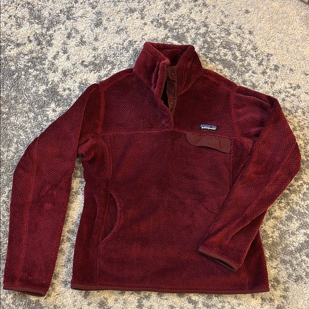 Patagonia women’s Burgundy red re-tool sweatshirt pullover
